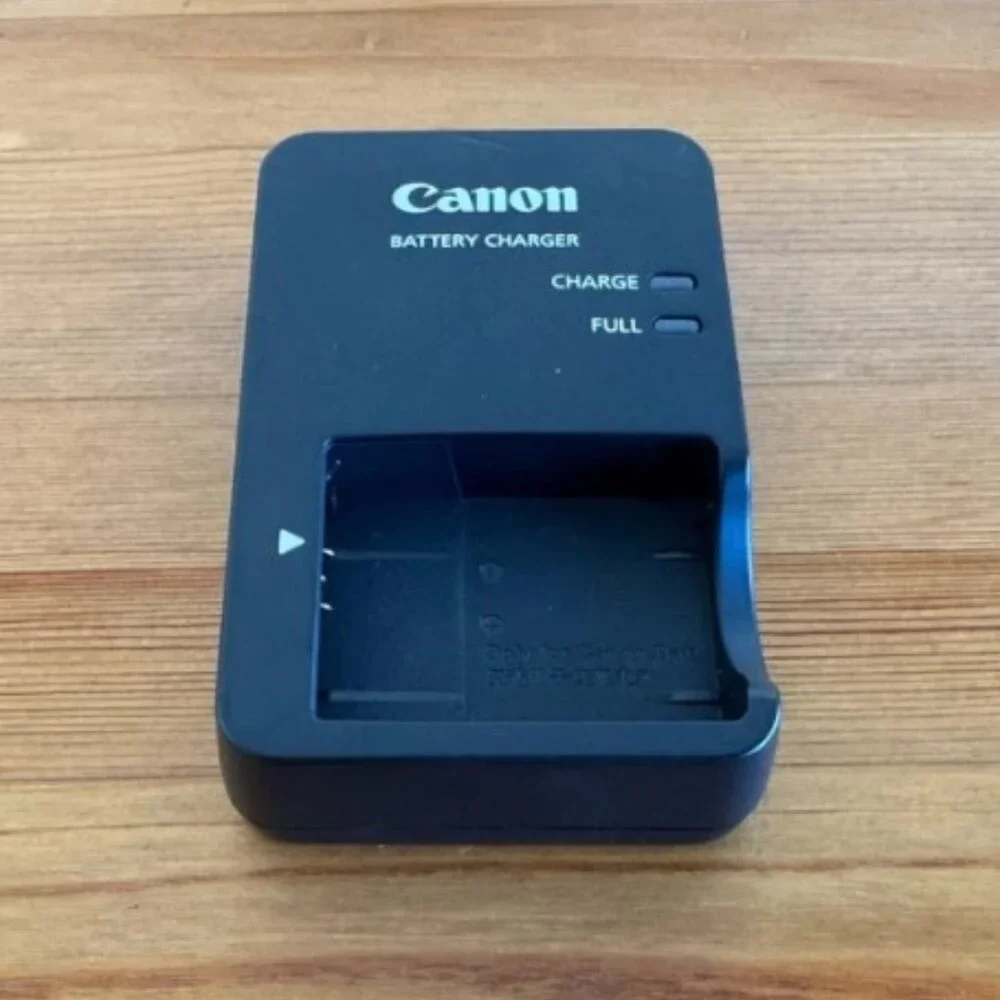 Canon G7 X Mark II, 2 Batteries, Charger & Case
